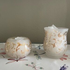 Set of flameless tea light holders